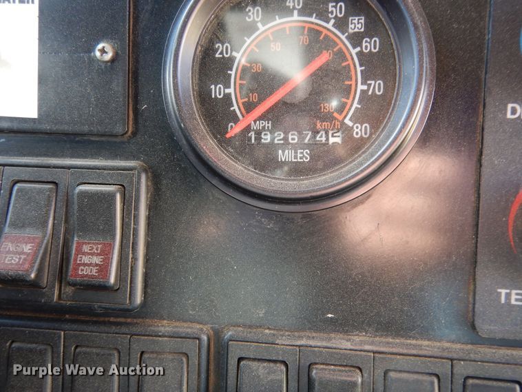 image for item DF8194 2000 Orion  shuttle bus