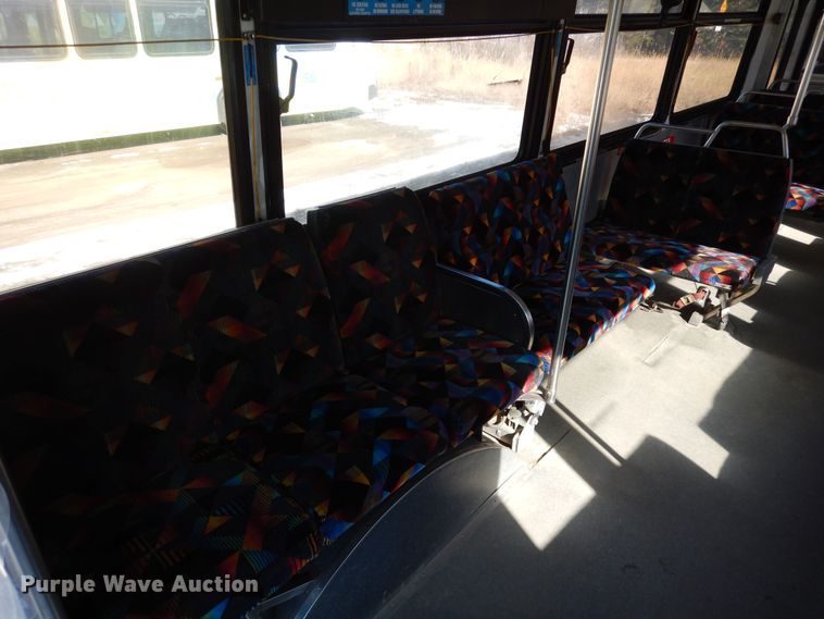 image for item DF8194 2000 Orion  shuttle bus