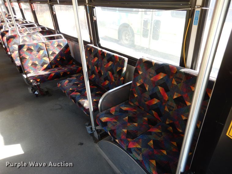 image for item DF8194 2000 Orion  shuttle bus