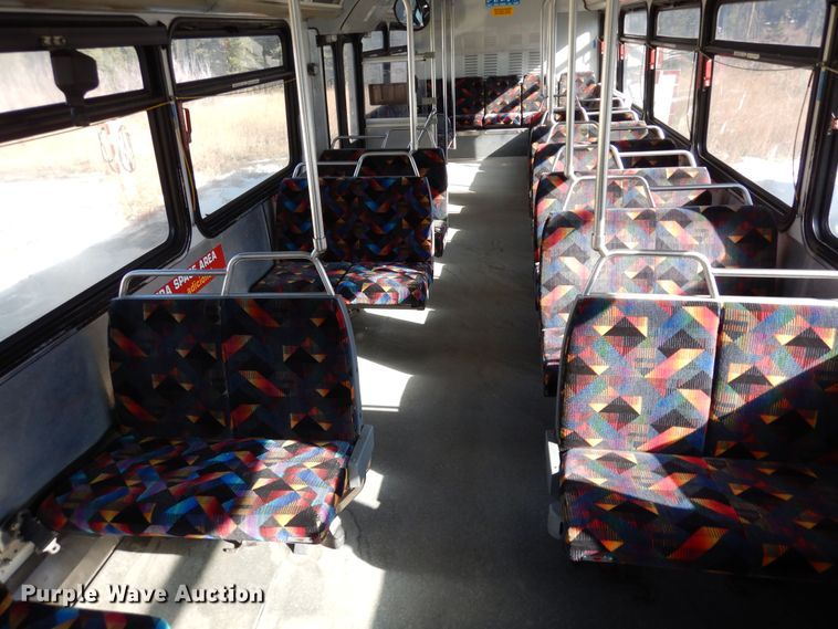 image for item DF8194 2000 Orion  shuttle bus