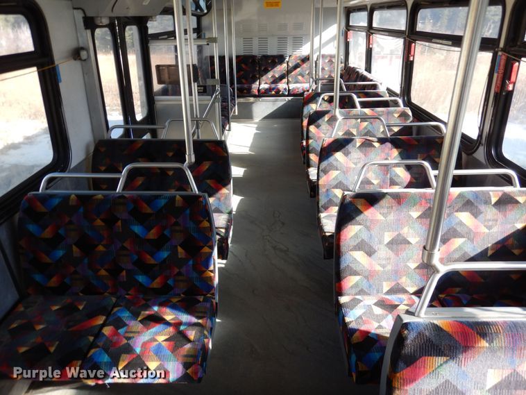 image for item DF8194 2000 Orion  shuttle bus