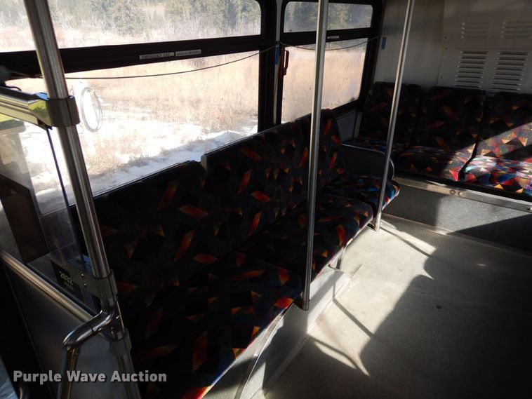 image for item DF8194 2000 Orion  shuttle bus