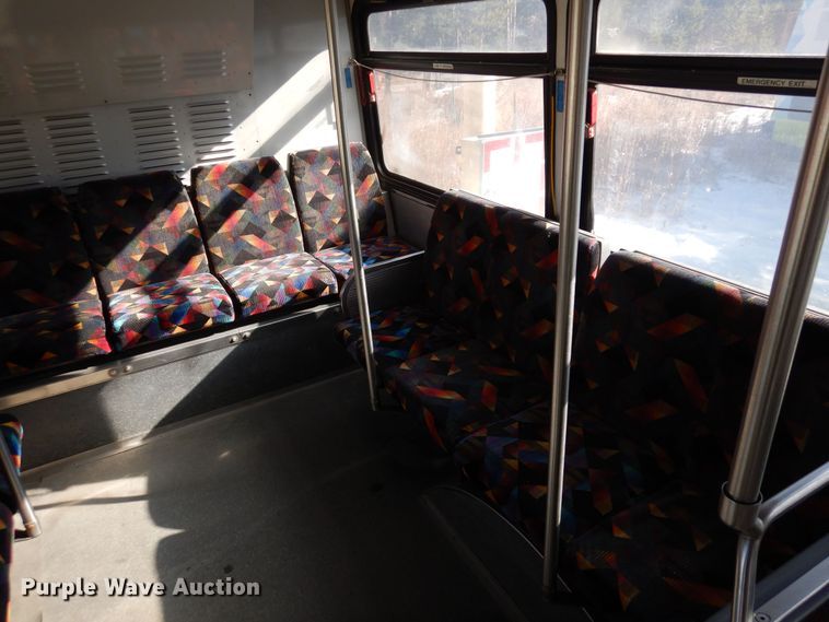 image for item DF8194 2000 Orion  shuttle bus