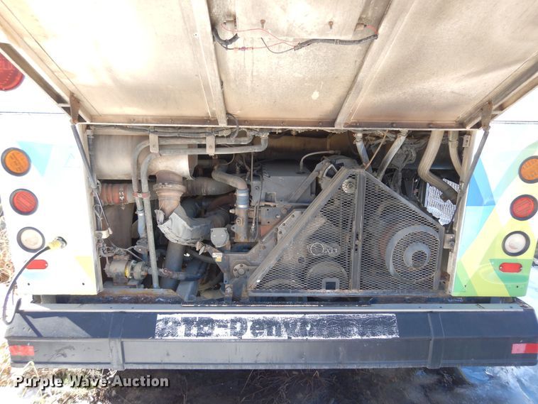 image for item DF8194 2000 Orion  shuttle bus