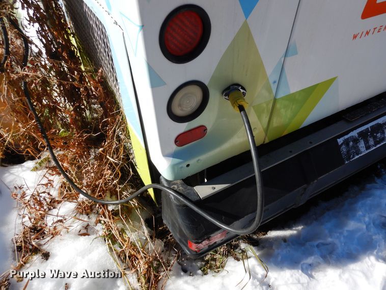 image for item DF8194 2000 Orion  shuttle bus