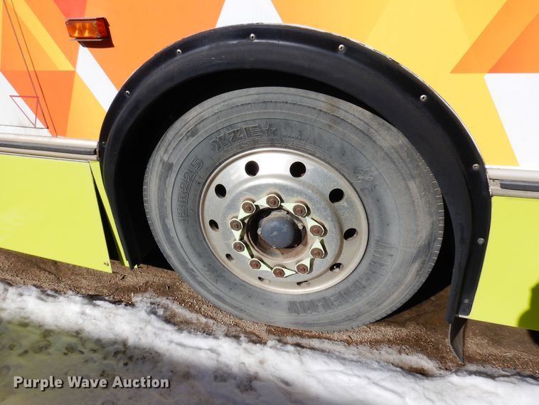 image for item DF8194 2000 Orion  shuttle bus