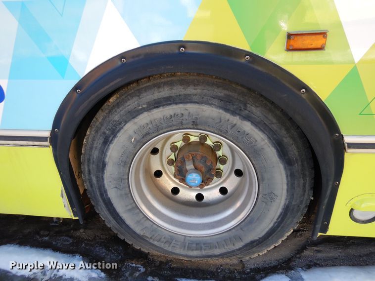 image for item DF8194 2000 Orion  shuttle bus