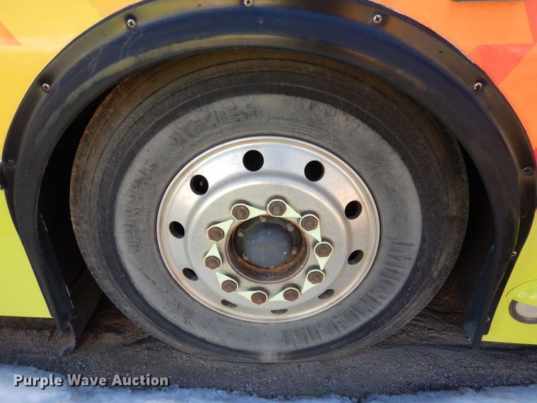 image for item DF8194 2000 Orion  shuttle bus