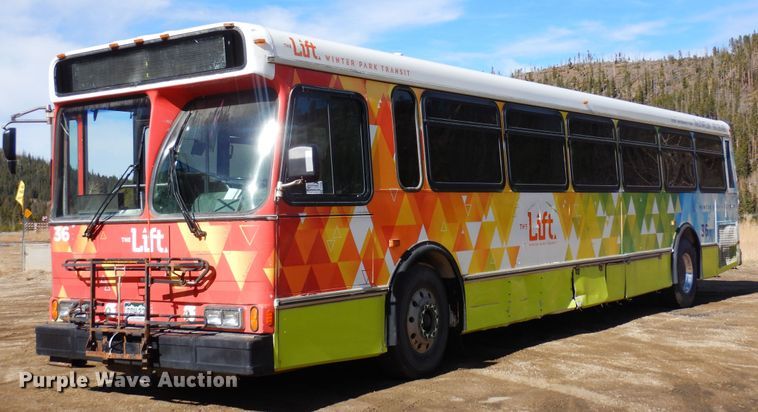 image for item DF8196 2000 Orion  shuttle bus