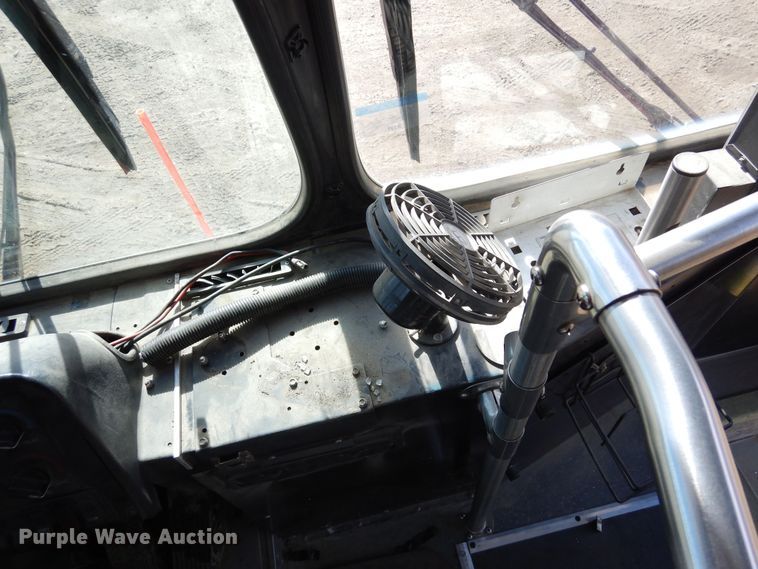 image for item DF8196 2000 Orion  shuttle bus