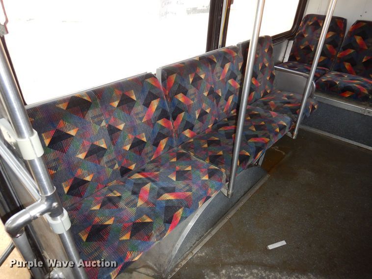 image for item DF8196 2000 Orion  shuttle bus