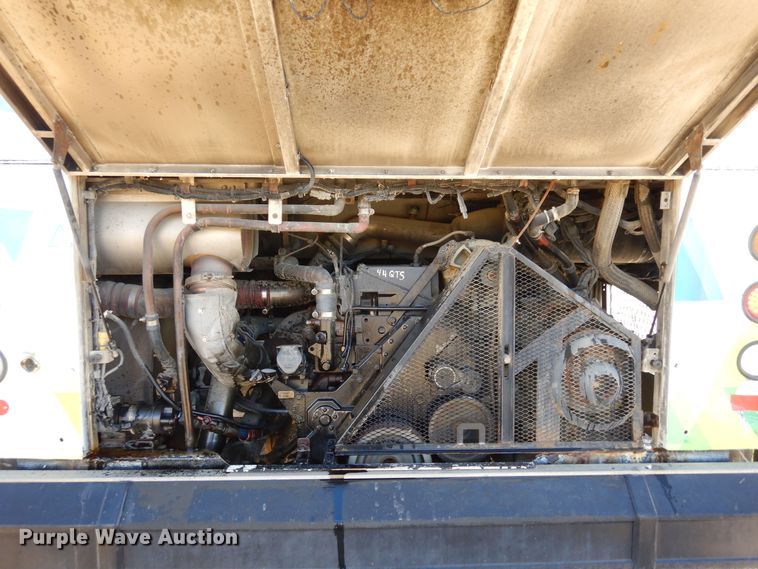 image for item DF8196 2000 Orion  shuttle bus