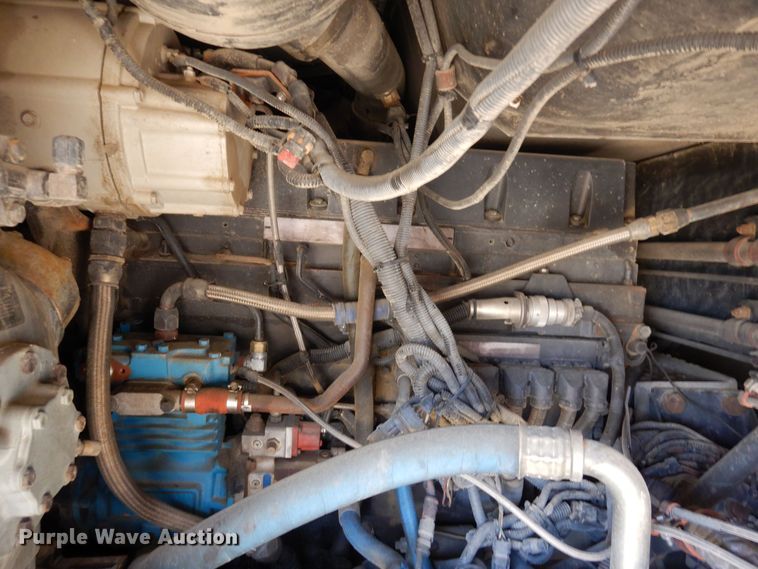 image for item DF8196 2000 Orion  shuttle bus