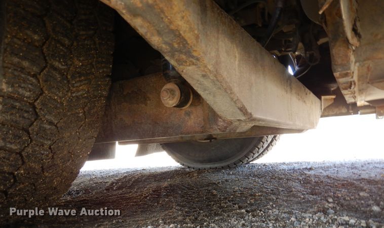 image for item DF8196 2000 Orion  shuttle bus