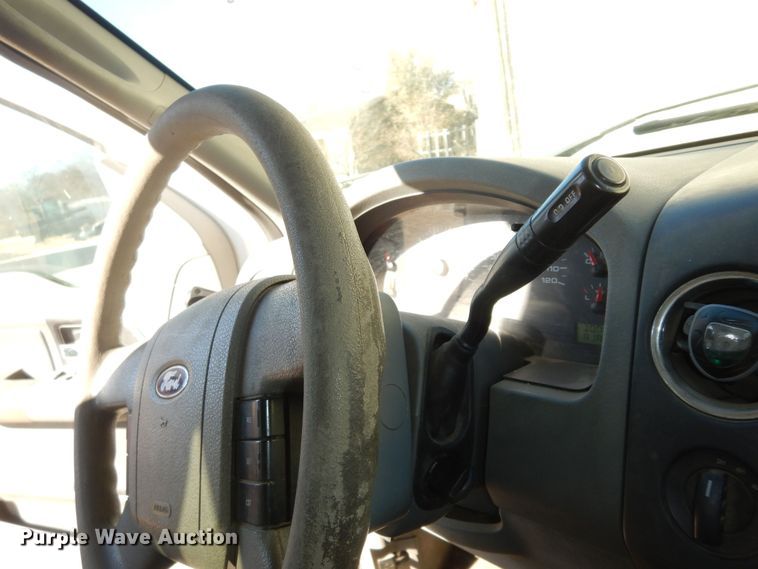 image for item DI6864 2005 Ford F150  SuperCrew pickup truck