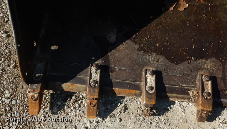 image for item DI6898 2008 Bobcat S330  skid steer loader