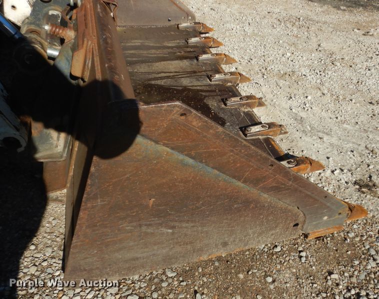 image for item DI6898 2008 Bobcat S330  skid steer loader