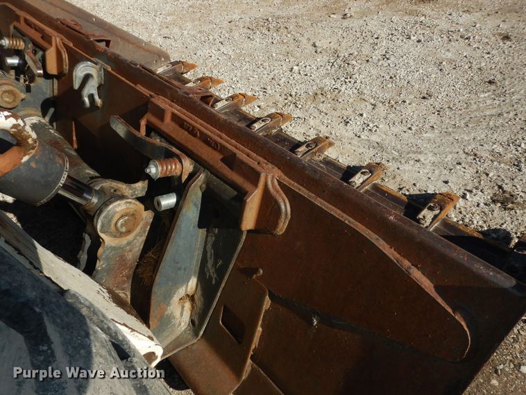 image for item DI6898 2008 Bobcat S330  skid steer loader