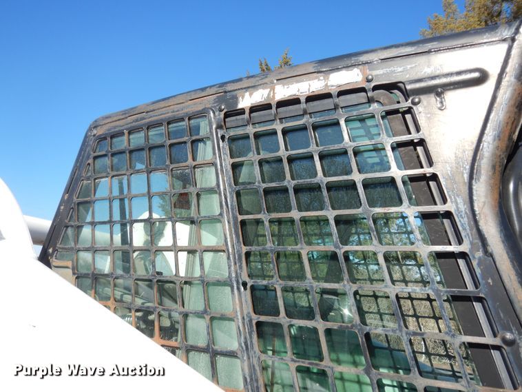 image for item DI6898 2008 Bobcat S330  skid steer loader