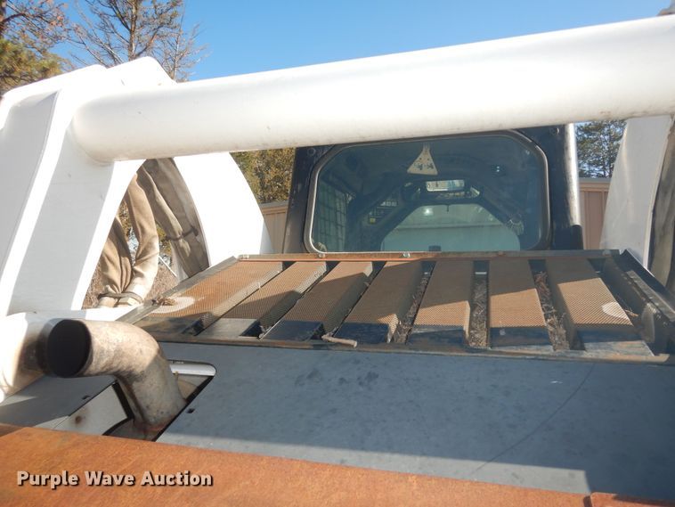 image for item DI6898 2008 Bobcat S330  skid steer loader