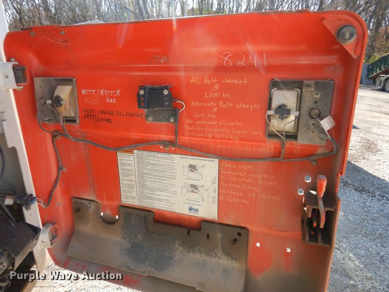 image for item DI6898 2008 Bobcat S330  skid steer loader