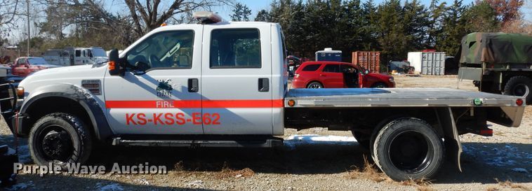 image for item DI6902 2008 Ford F550 Super Duty XL  Crew Cab flatbed truck