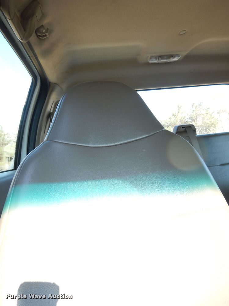 image for item DI6902 2008 Ford F550 Super Duty XL  Crew Cab flatbed truck