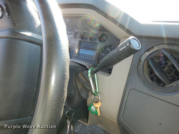 image for item DI6902 2008 Ford F550 Super Duty XL  Crew Cab flatbed truck