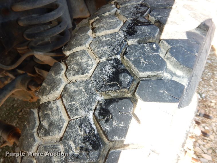 image for item DI6902 2008 Ford F550 Super Duty XL  Crew Cab flatbed truck