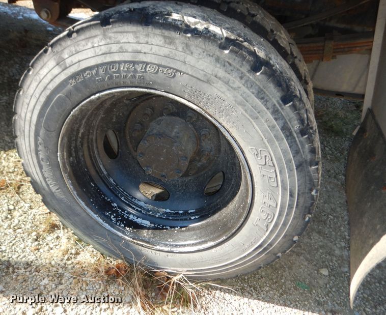 image for item DI6902 2008 Ford F550 Super Duty XL  Crew Cab flatbed truck