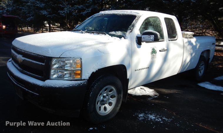image for item DI6903 2010 Chevrolet Silverado 1500  Ext. Cab pickup truck