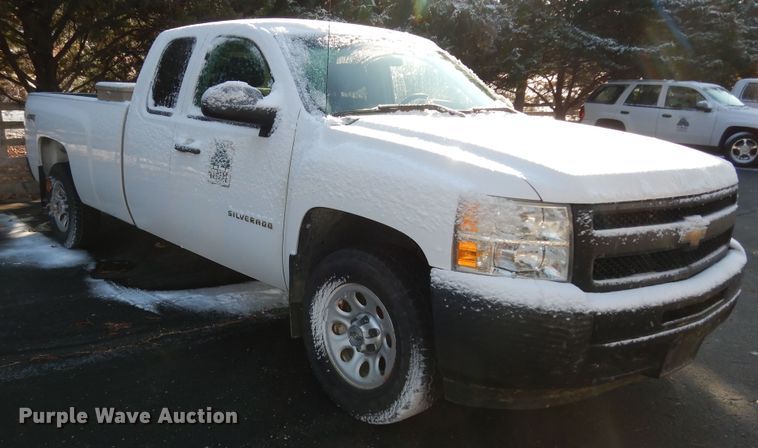 image for item DI6903 2010 Chevrolet Silverado 1500  Ext. Cab pickup truck