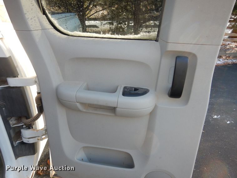 image for item DI6903 2010 Chevrolet Silverado 1500  Ext. Cab pickup truck