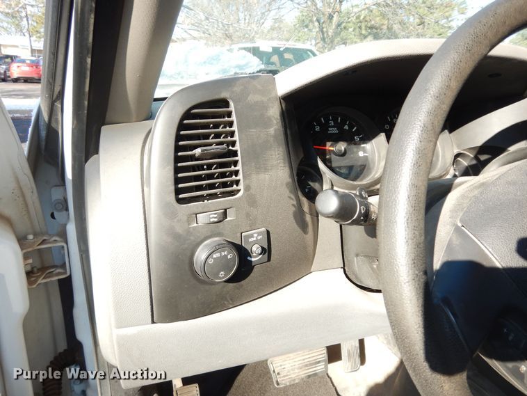 image for item DI6903 2010 Chevrolet Silverado 1500  Ext. Cab pickup truck