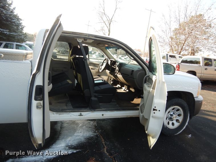 image for item DI6903 2010 Chevrolet Silverado 1500  Ext. Cab pickup truck