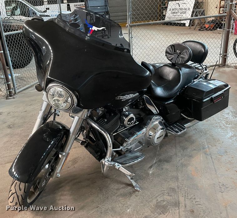 image for item DJ5246 2011 Harley Davidson FLHXI Street Glide  motorcycle