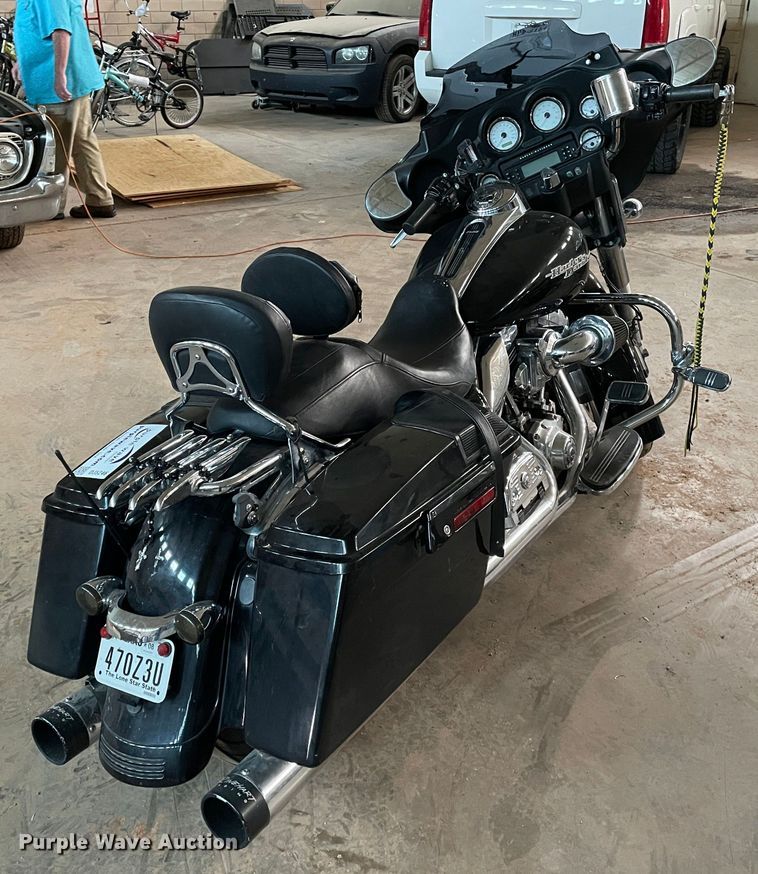 image for item DJ5246 2011 Harley Davidson FLHXI Street Glide  motorcycle