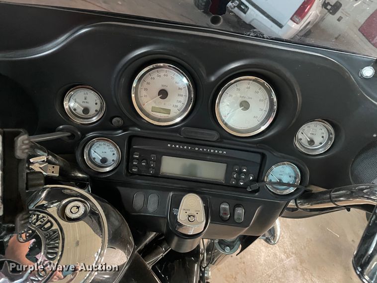 image for item DJ5246 2011 Harley Davidson FLHXI Street Glide  motorcycle