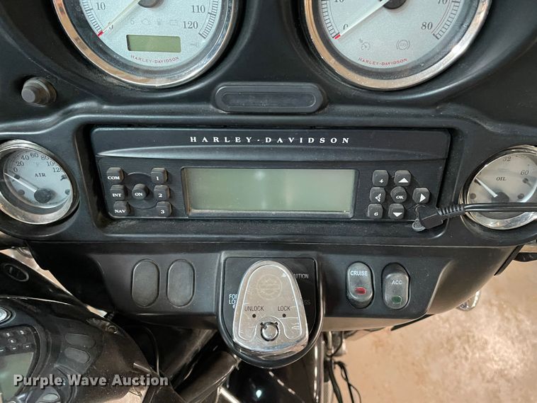 image for item DJ5246 2011 Harley Davidson FLHXI Street Glide  motorcycle