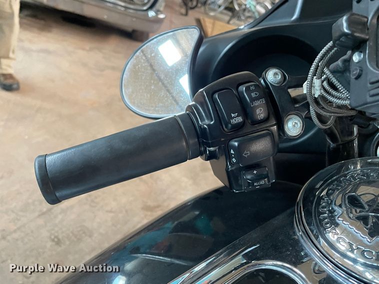 image for item DJ5246 2011 Harley Davidson FLHXI Street Glide  motorcycle