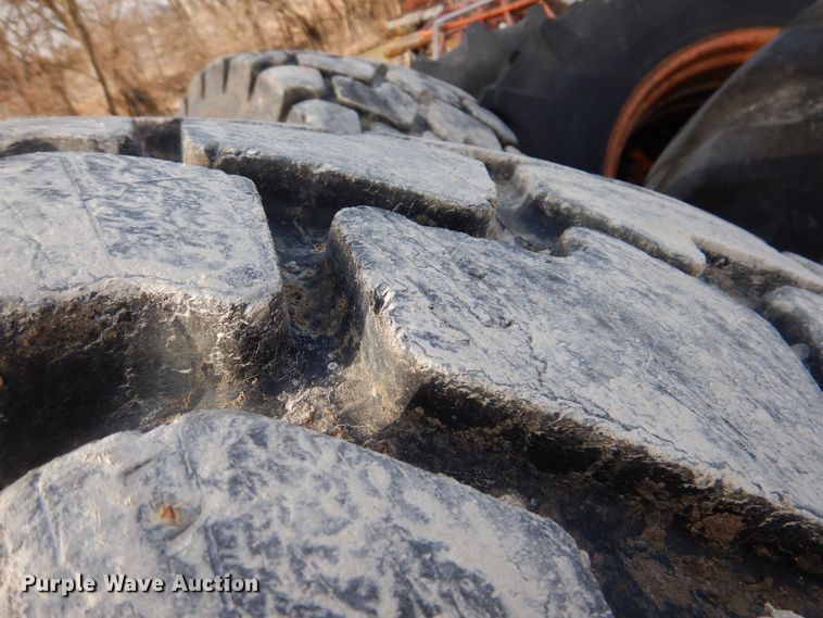 image for item DK2067 (3) Titan MXL 20.5R25 tires