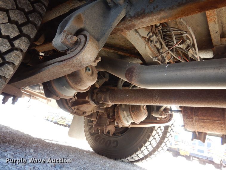 image for item DK2068 2008 Freightliner 310TS  school bus