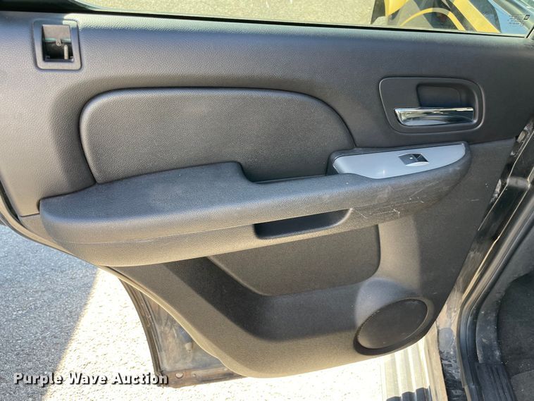 image for item DL0715 2011 Chevrolet Tahoe Police  SUV