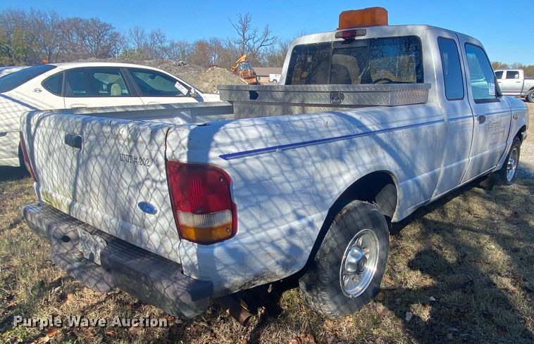 image for item DN8052 1997 Ford Ranger  SuperCab pickup truck