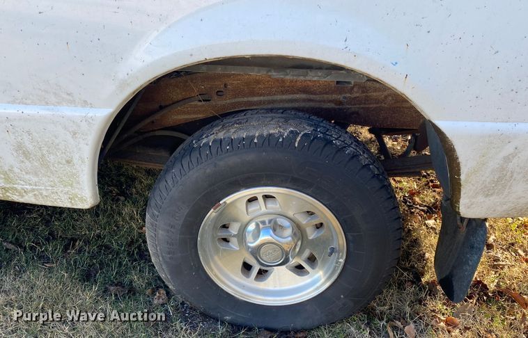 image for item DN8052 1997 Ford Ranger  SuperCab pickup truck