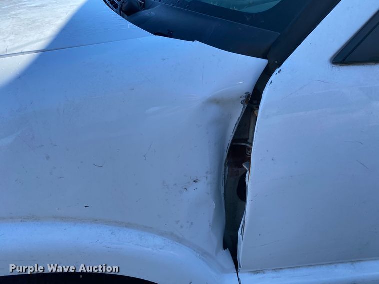 image for item DN8053 2003 Chevrolet S10  Ext. Cab pickup truck