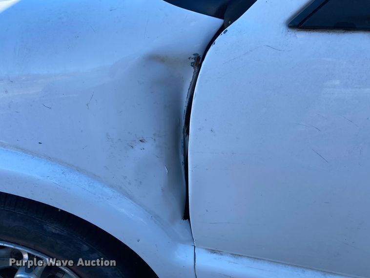 image for item DN8053 2003 Chevrolet S10  Ext. Cab pickup truck