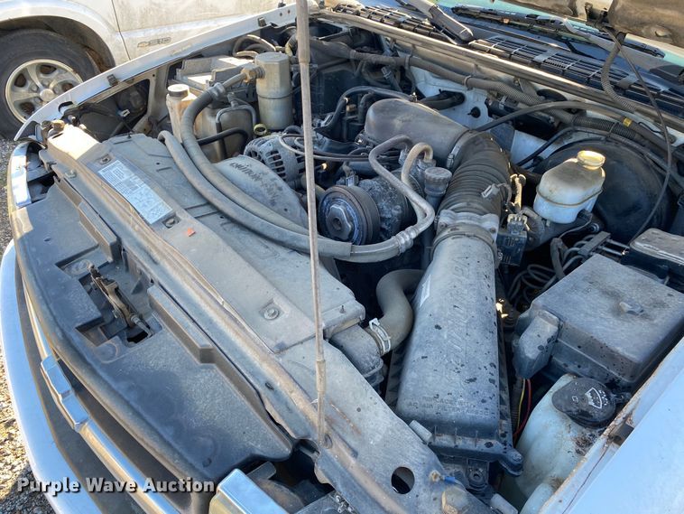 image for item DN8053 2003 Chevrolet S10  Ext. Cab pickup truck