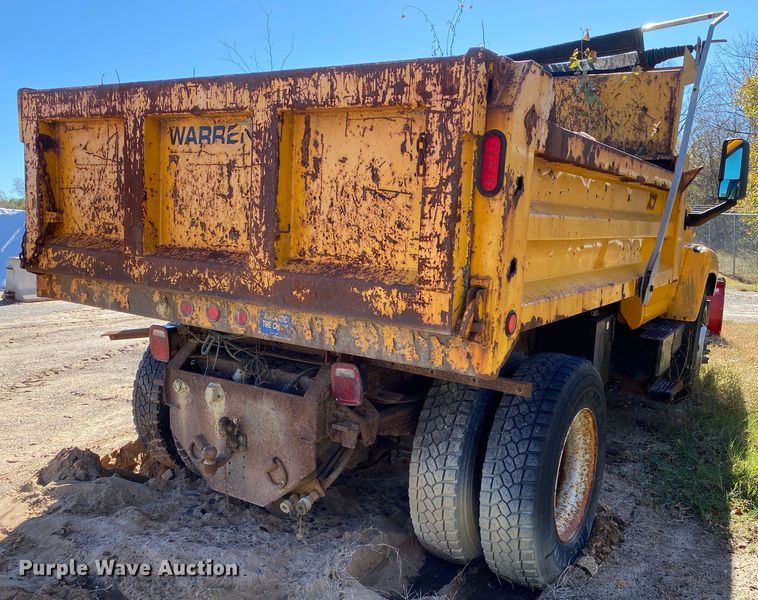 image for item DN8061 2005 GMC C8500  dump truck