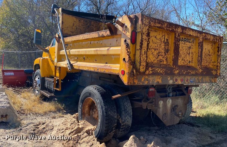 image for item DN8061 2005 GMC C8500  dump truck